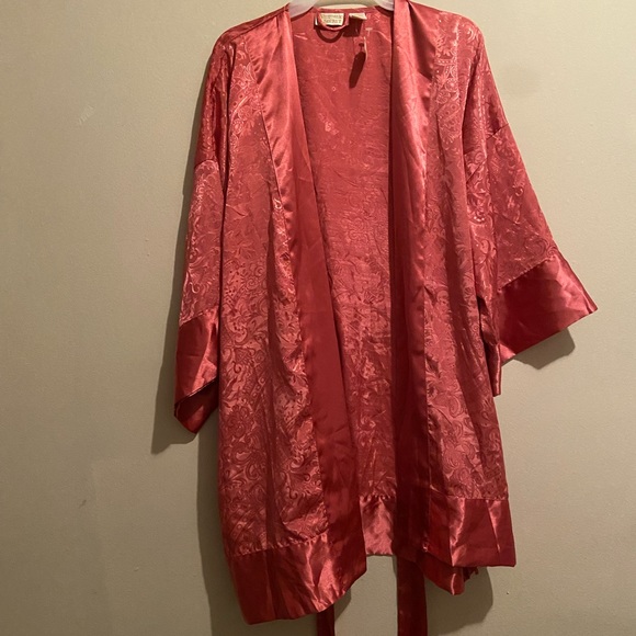 Victoria Secret Robe - Picture 1 of 2
